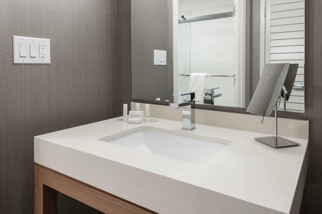 Courtyard By Marriott Toronto Vaughan Eksteriør billede
