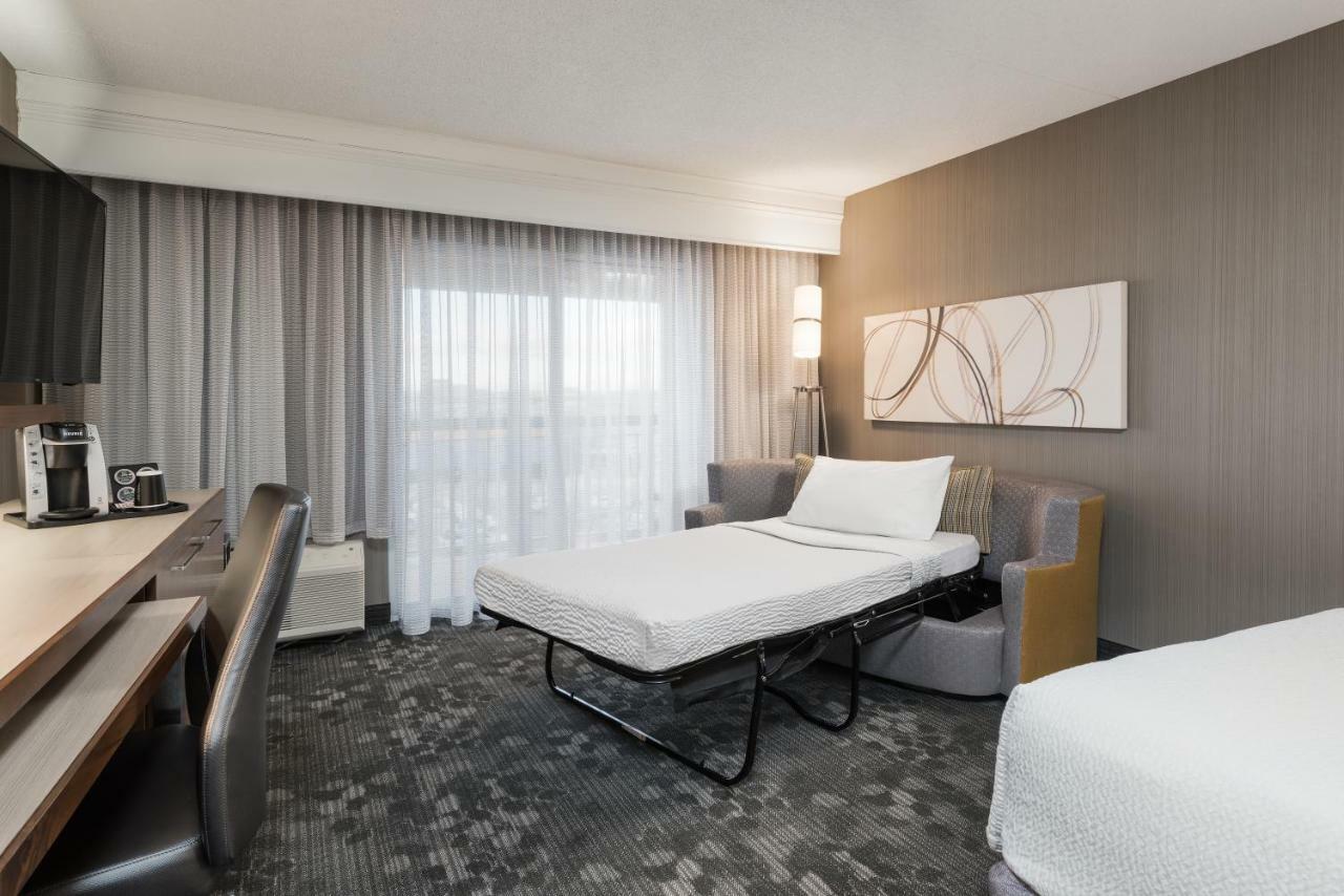 Courtyard By Marriott Toronto Vaughan Eksteriør billede